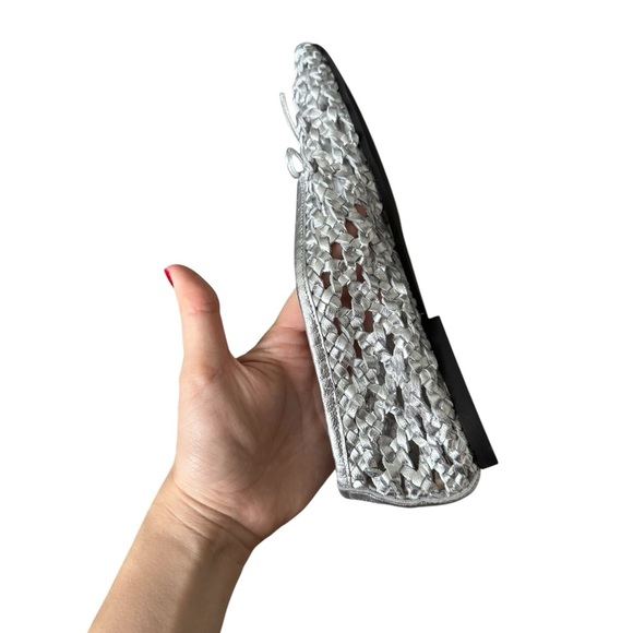 PILCRO Woven Ballet Flats Silver - Picture 5 of 12